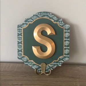 “S” wall mounted jewelry hooks